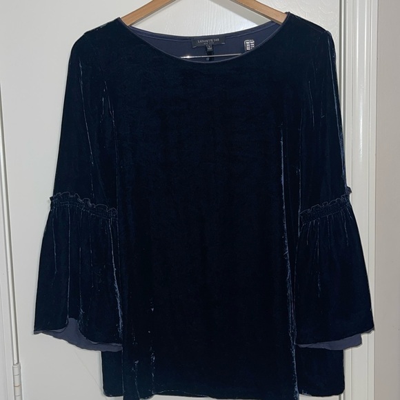 Lafayette 148 women’s Roslin Velvet Silk Blend Bell Sleeve Blouse large - Picture 1 of 7